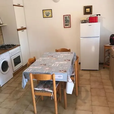 Prázdninový dům Eden Beach, Trilocale Con Giardino A Pochi Passi Dal Mare Sorso